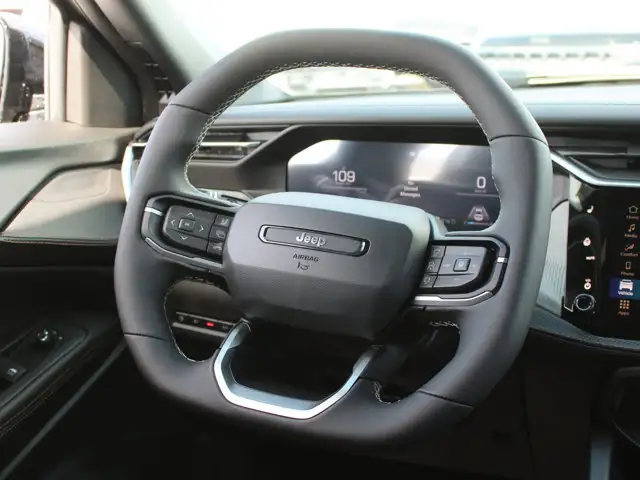 2026 Jeep Cherokee Laredo - Photo 16