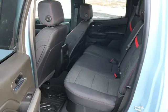 2025 Chevrolet Colorado Z71 4WD (2.7L Turbo) Midnight - Photo 7
