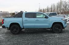 2025 Chevrolet Colorado Z71 4WD (2.7L Turbo) Midnight - Photo 13