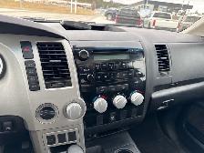 2008 Toyota Tundra SR5 SUNROOF / A C / RUNNING BOARDS / CREW CAB - Photo 16