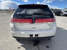 2009 Lincoln MKX AWD 4DR SUNROOF / HEATED SEATS / COOLED SEATS / - Photo 4