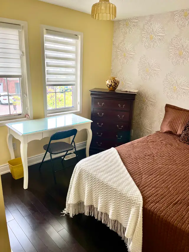 $725 All-Inclusive Furnished Room – FEMALE ONLY – Utilities & Wi