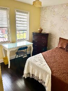 $725 All-Inclusive Furnished Room – FEMALE ONLY – Utilities & Wi