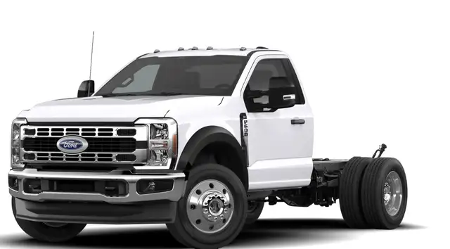 Ford Super Duty F-600 DRW XLT 2026