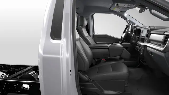 Ford Super Duty F-600 DRW XLT 2026 - Photo 4