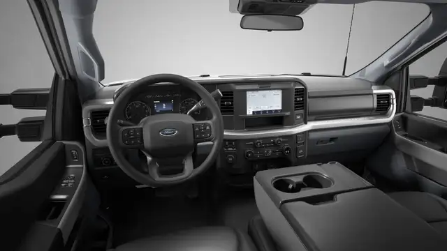 Ford Super Duty F-600 DRW XLT 2026 - Photo 5