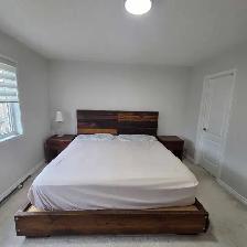 large master bedroom upto 2 person parking - brampton