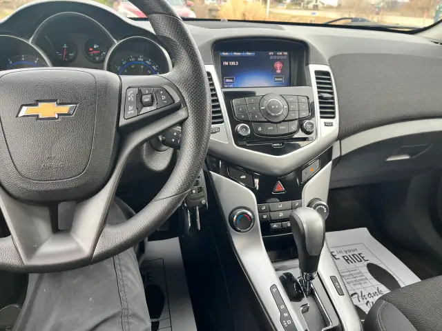 2016 Chevrolet Cruze LT - Photo 11