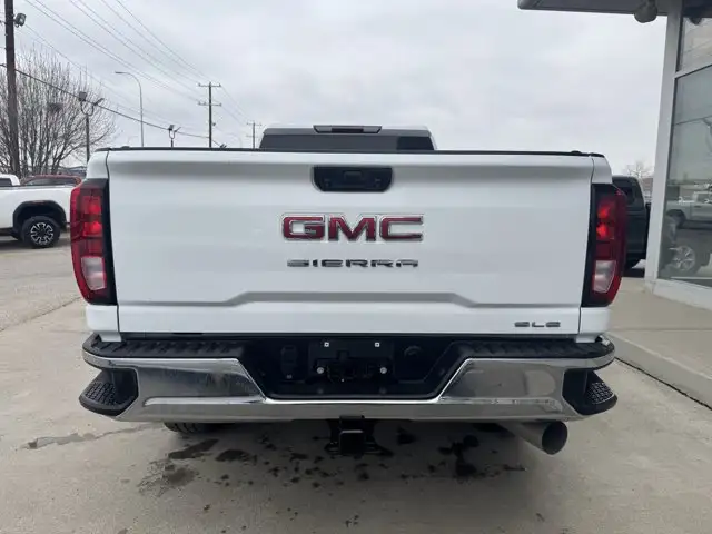 2025 GMC Sierra 3500HD SLE - Photo 4