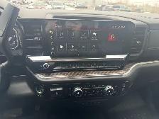 2025 GMC Sierra 3500HD SLE - Photo 18