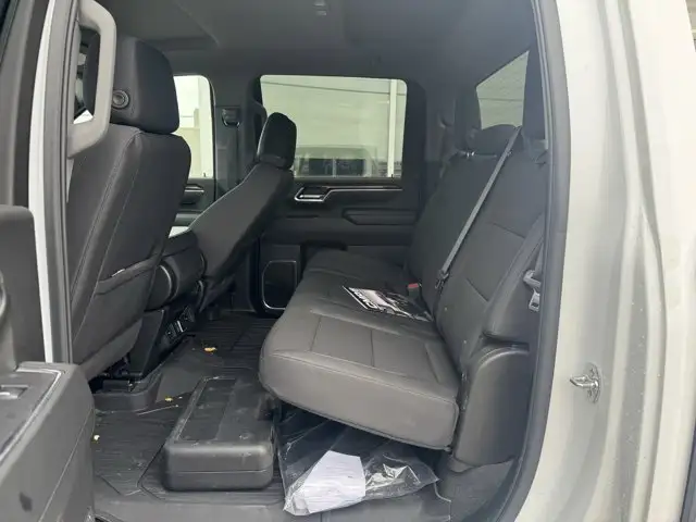 2025 GMC Sierra 3500HD SLE - Photo 22