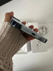 iPhone 13 Pro Max 256GB AirPods & Fast Charger - Photo 4