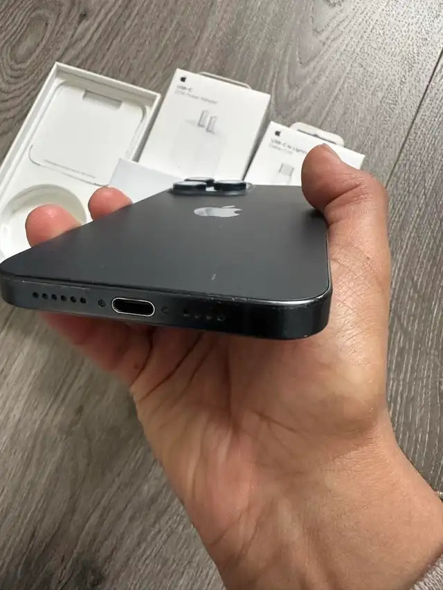 iPhone 15 pro max 256 gb 86% battery Airpods Pkg/Delivery - Photo 6