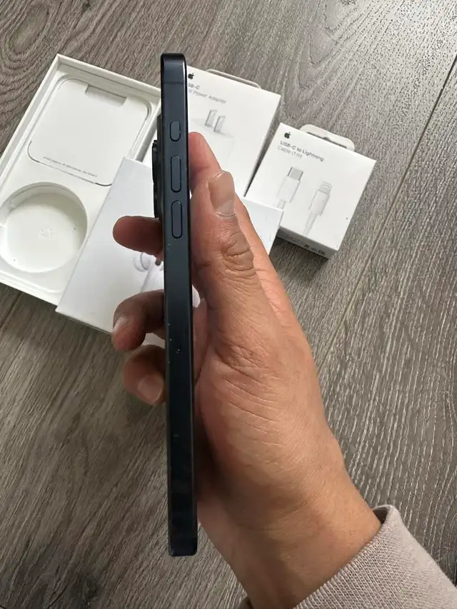 iPhone 15 pro max 256 gb 86% battery Airpods Pkg/Delivery - Photo 8