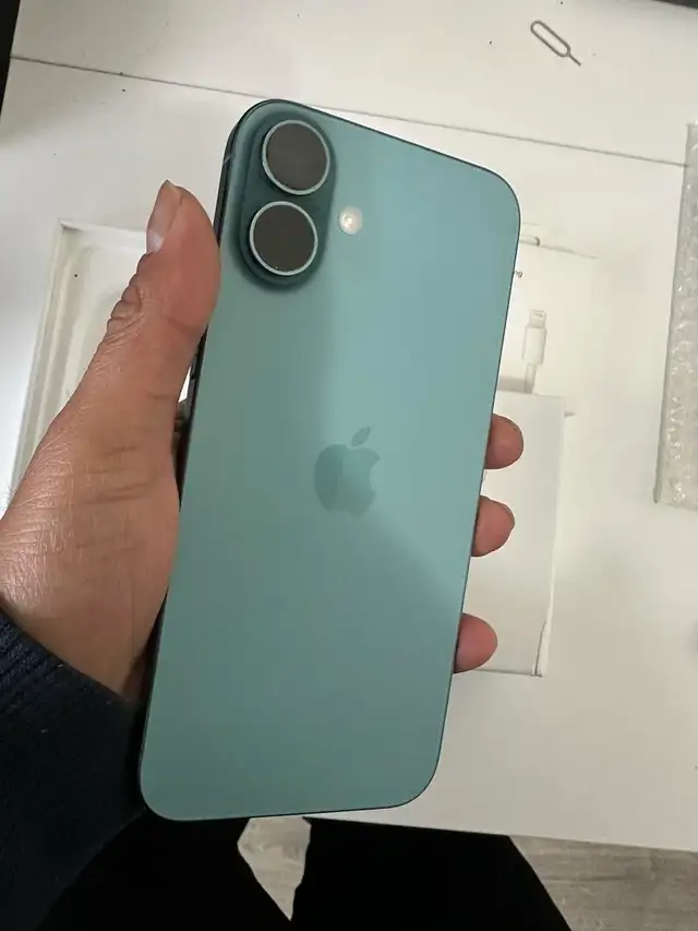 iPhone 16 plus 128gb (Read Description) Airpods Pkg/Delivery - Photo 2