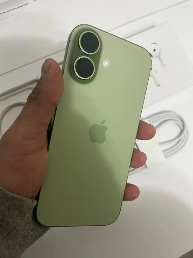 iPhone 17 256gb Airpods/Fast Charger/Delivery - Photo 3