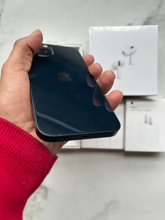 iPhone 13 128gb 70% battery Airpods/Fast Charger/Delivery - Photo 7