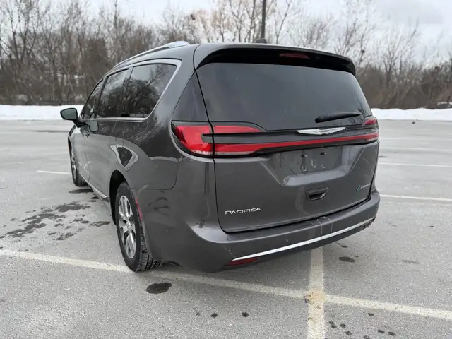 2023 Chrysler Pacifica Hybrid Pinnacle 2WD for sale - Photo 4
