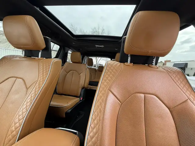 2023 Chrysler Pacifica Hybrid Pinnacle 2WD for sale - Photo 16
