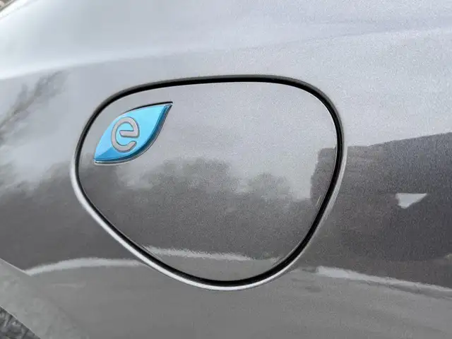 2023 Chrysler Pacifica Hybrid Pinnacle 2WD for sale - Photo 22