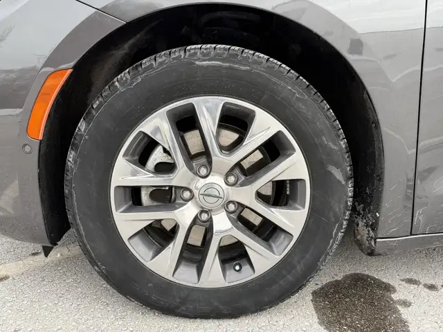 2023 Chrysler Pacifica Hybrid Pinnacle 2WD for sale - Photo 23