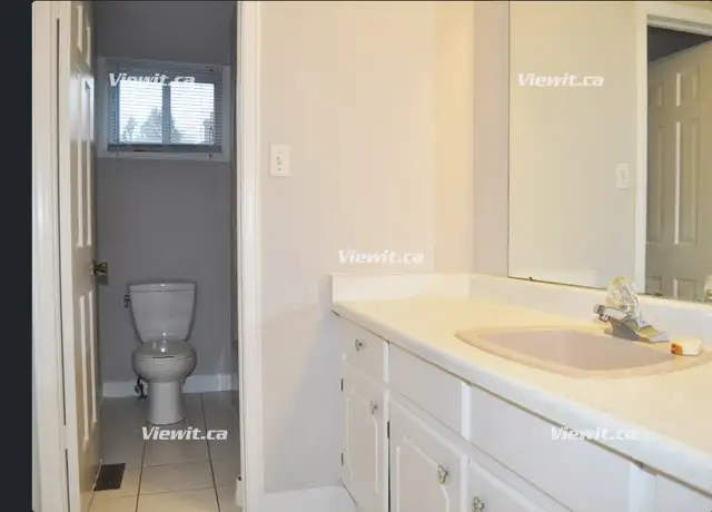 3 Bedroom unit in main house - Photo 8