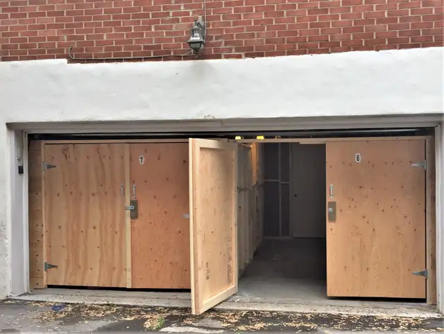 Storage Space, Heated, Private, 165 feet, for Rent in Côte-Vertu