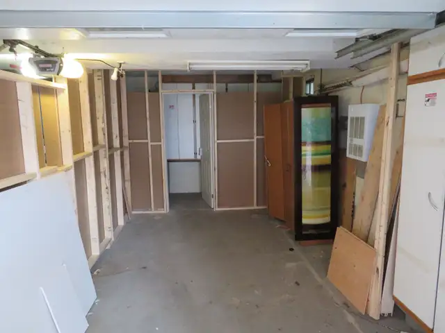 Storage Space, Heated, Private, 165 feet, for Rent in Côte-Vertu - Photo 4