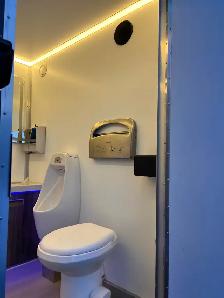Luxury portable restrooms - Photo 4
