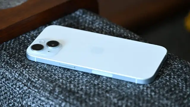 Unlocked Apple iPhone15 128gb - only $799 with 1 year warranty!