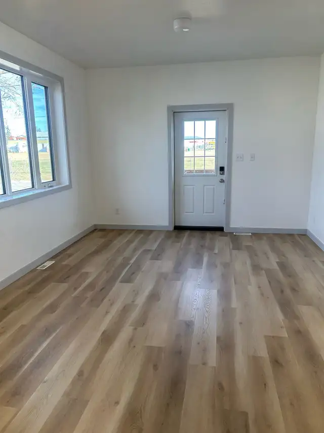 2 bedroom apartment - Photo 2