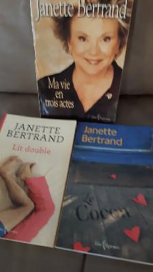 3LIVRES NEUFS DE JANETTE BERTRAND$5.00CH: LIT DOUBLE 312PAG COCO