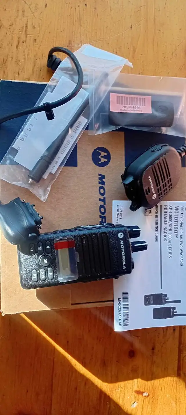 Motorola XPR3500E NEW. Complete.