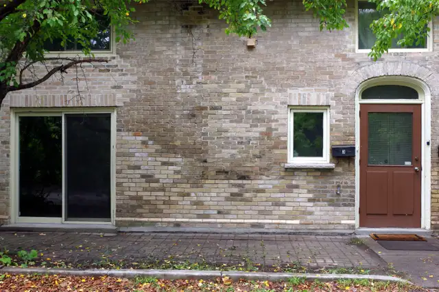 2 Bedroom Garden Apartment - Photo 2