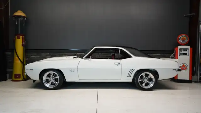 1969 Chevrolet Camaro - 427, 4 speed, Power Steer, Power Disc - Photo 4