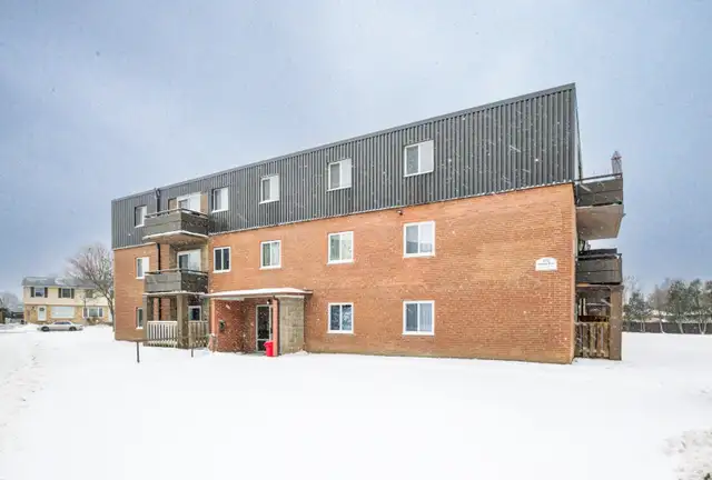 RENOVATED 1-BEDROOM APARTMENT – ALL UTILITIES INCLUDED - Photo 7