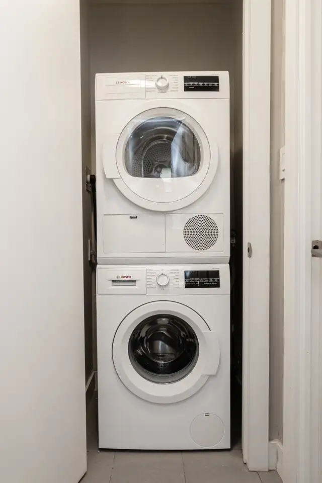 renovated one bedroom, broadview and mortimer - ID 1242 - Photo 8