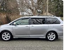 Airport pick up/ drop off