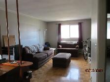 Queen's Students – 2 Bedroom Apartment – Available May 1