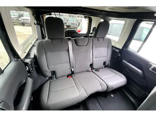 2023 Jeep Wrangler Sahara | Heated Cloth Seats | Alpine | NAV | - Photo 27