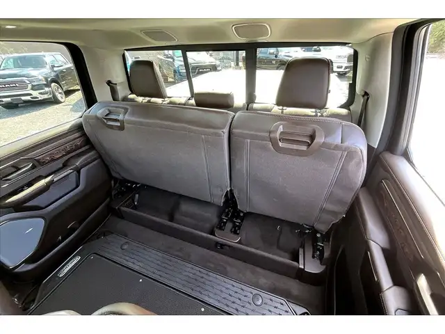 2025 Ram 1500 Longhorn | Fully Loaded | Level A | Panoroof | 4X4 - Photo 26