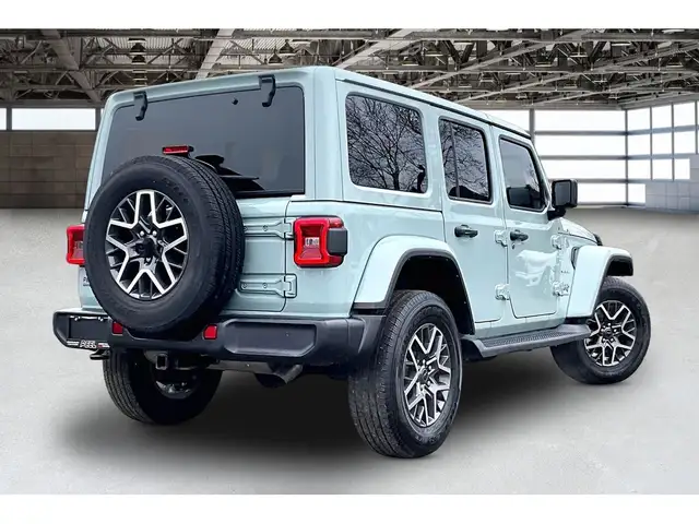 2024 Jeep Wrangler Sahara V6 | Heated Seats | Side Steps | 4X4 - Photo 2