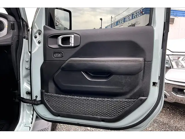 2024 Jeep Wrangler Sahara V6 | Heated Seats | Side Steps | 4X4 - Photo 19