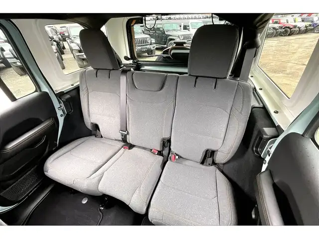 2024 Jeep Wrangler Sahara V6 | Heated Seats | Side Steps | 4X4 - Photo 26