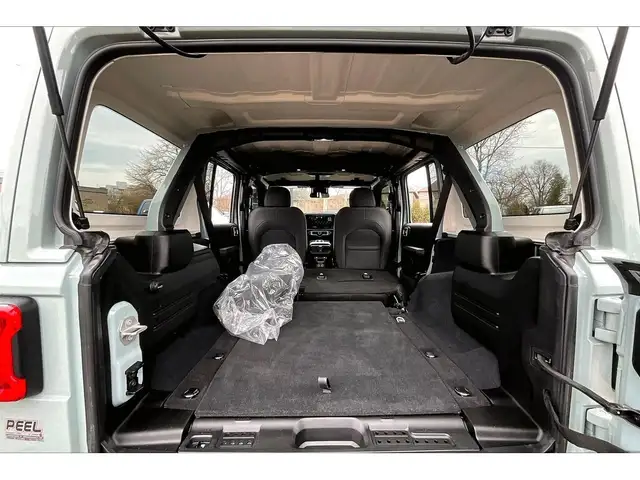 2024 Jeep Wrangler Sahara V6 | Heated Seats | Side Steps | 4X4 - Photo 28