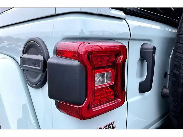 2024 Jeep Wrangler Sahara V6 | Heated Seats | Side Steps | 4X4 - Photo 31