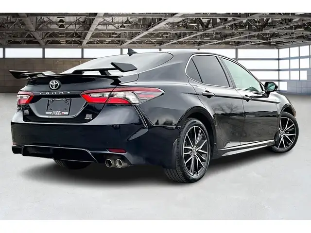 2024 Toyota Camry SE | Heated Seats | Sunroof | 9\' Screen | AWD - Photo 2