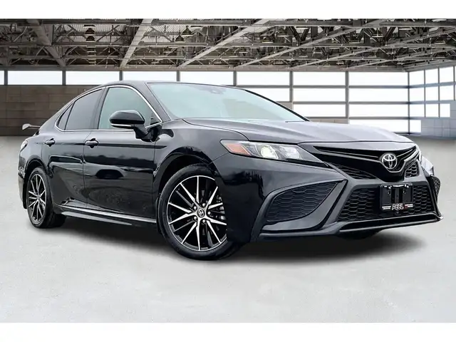 2024 Toyota Camry SE | Heated Seats | Sunroof | 9\' Screen | AWD - Photo 11