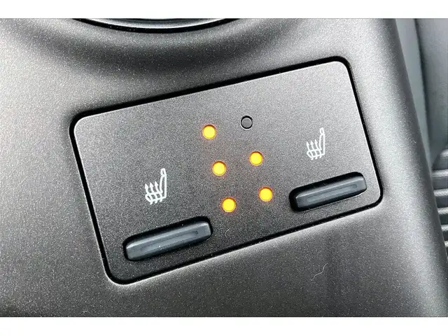 2024 Toyota Camry SE | Heated Seats | Sunroof | 9\' Screen | AWD - Photo 22