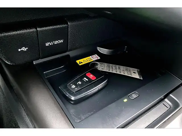 2024 Toyota Camry SE | Heated Seats | Sunroof | 9\' Screen | AWD - Photo 24
